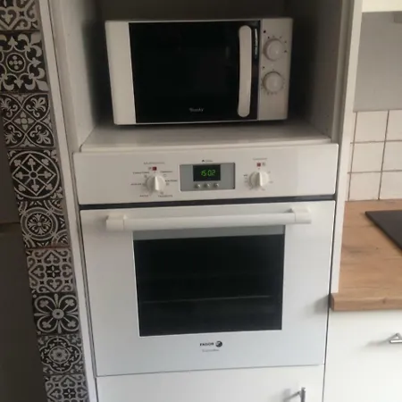 Proche Mairie Apartment *